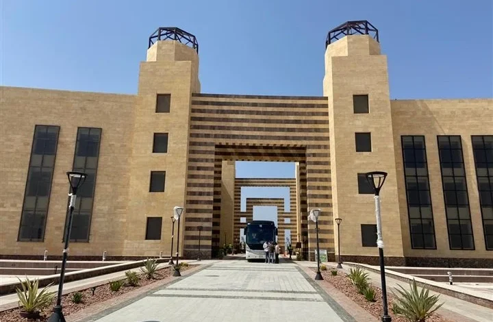 الجامعات الأهلية